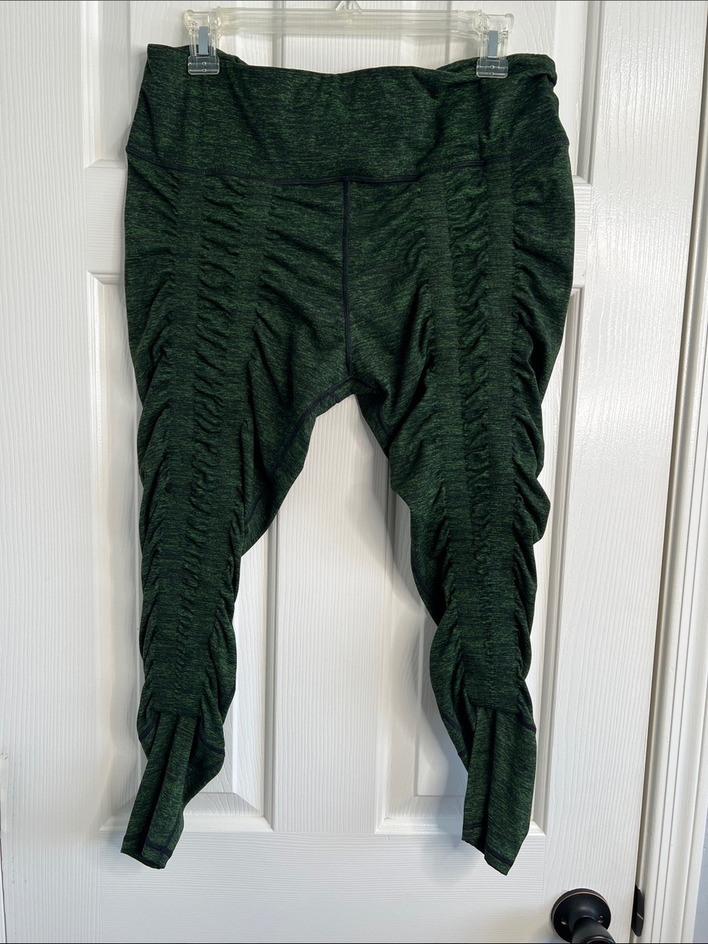 Sweetflexx green & black resistance band leggings size 14